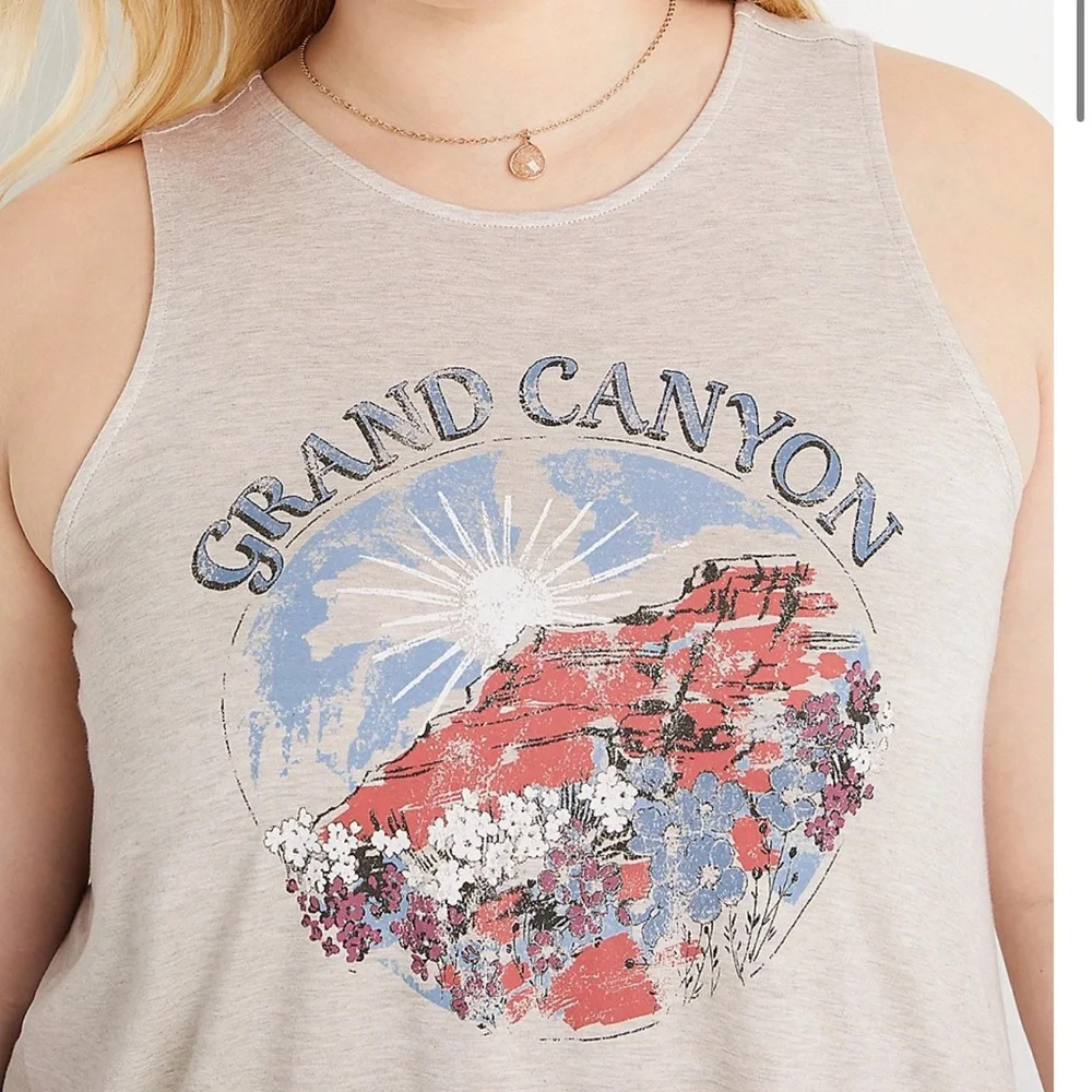 Maurices Plus Size tan/cream Grand Canyon Graphic Tank top Size XXL